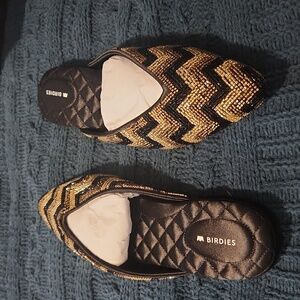 Brand new metallic design Birdies size 8.5 The Swan style